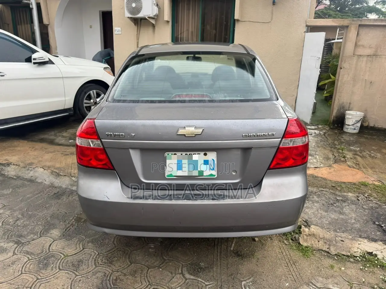 Chevrolet Aveo 1.2 Sedan 2013 Gray