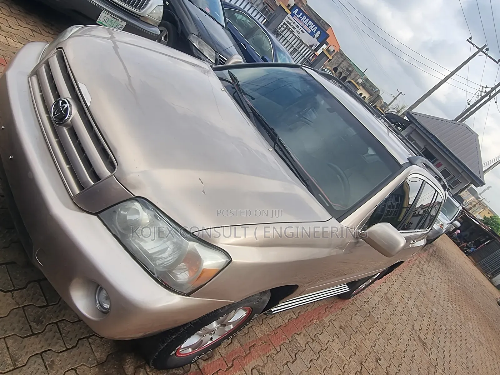 Toyota Highlander Base AWD 2004 Gold