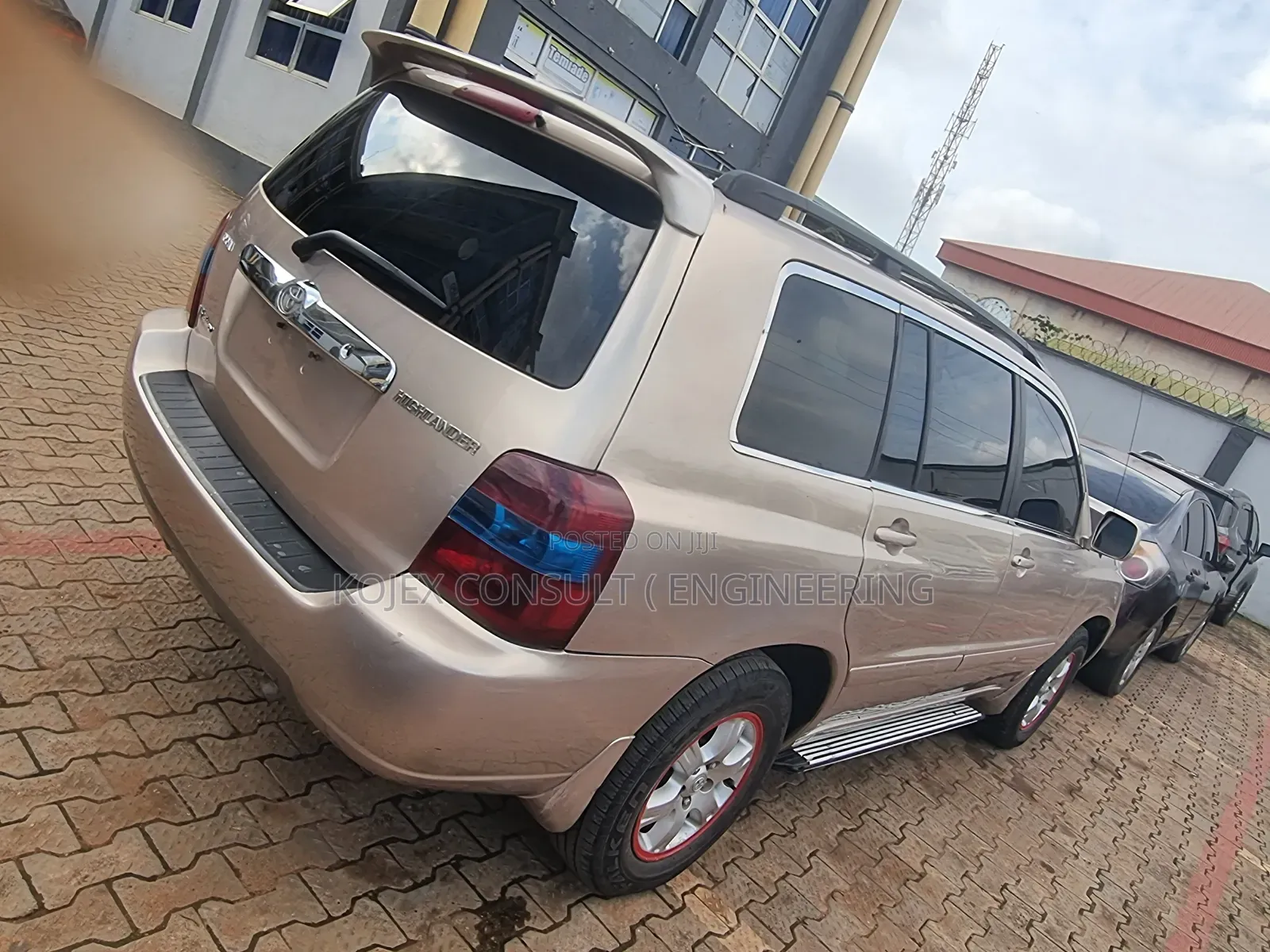 Toyota Highlander Base AWD 2004 Gold