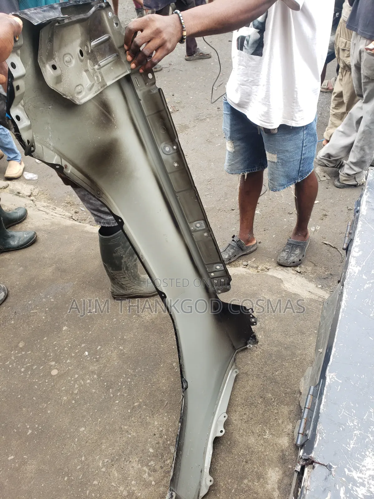 Fender Toyota Land Cruiser Prado 2025 Right