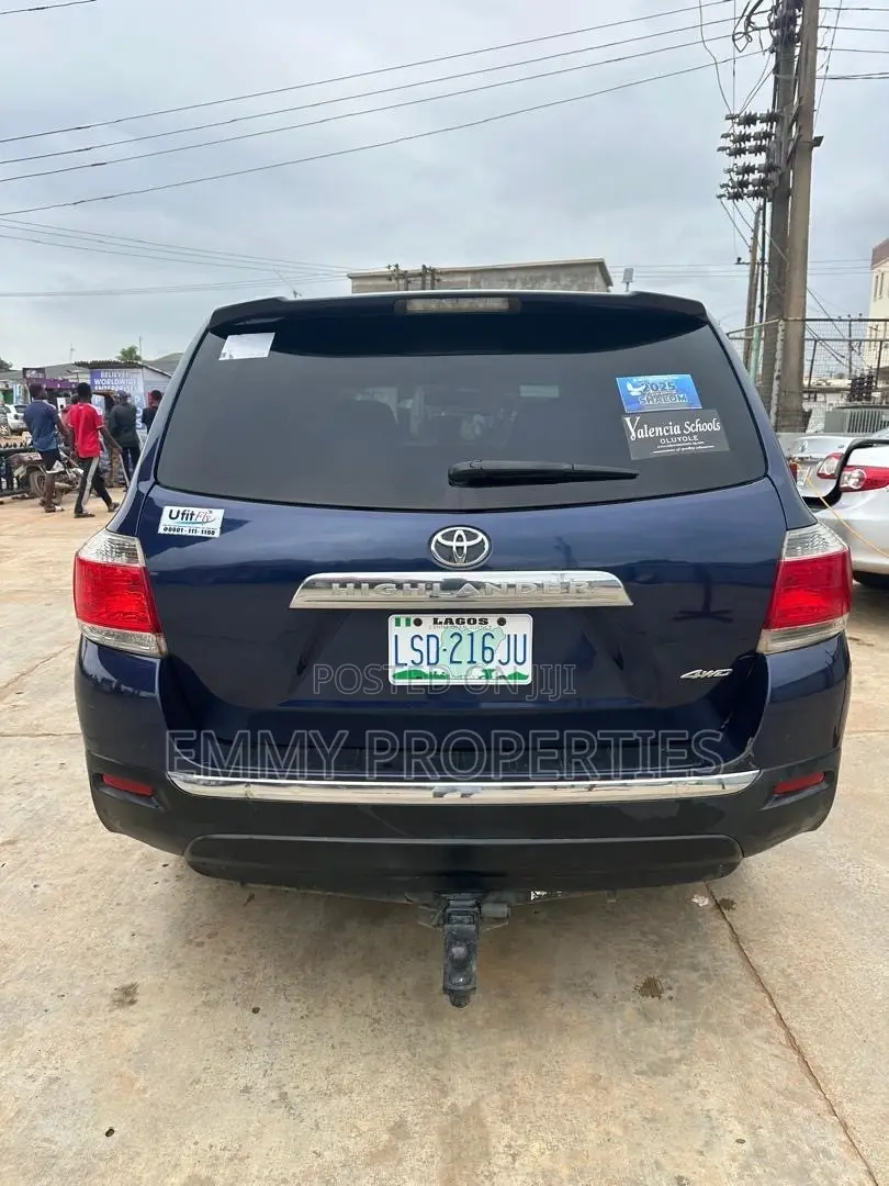 Toyota Highlander Limited 2012 Blue