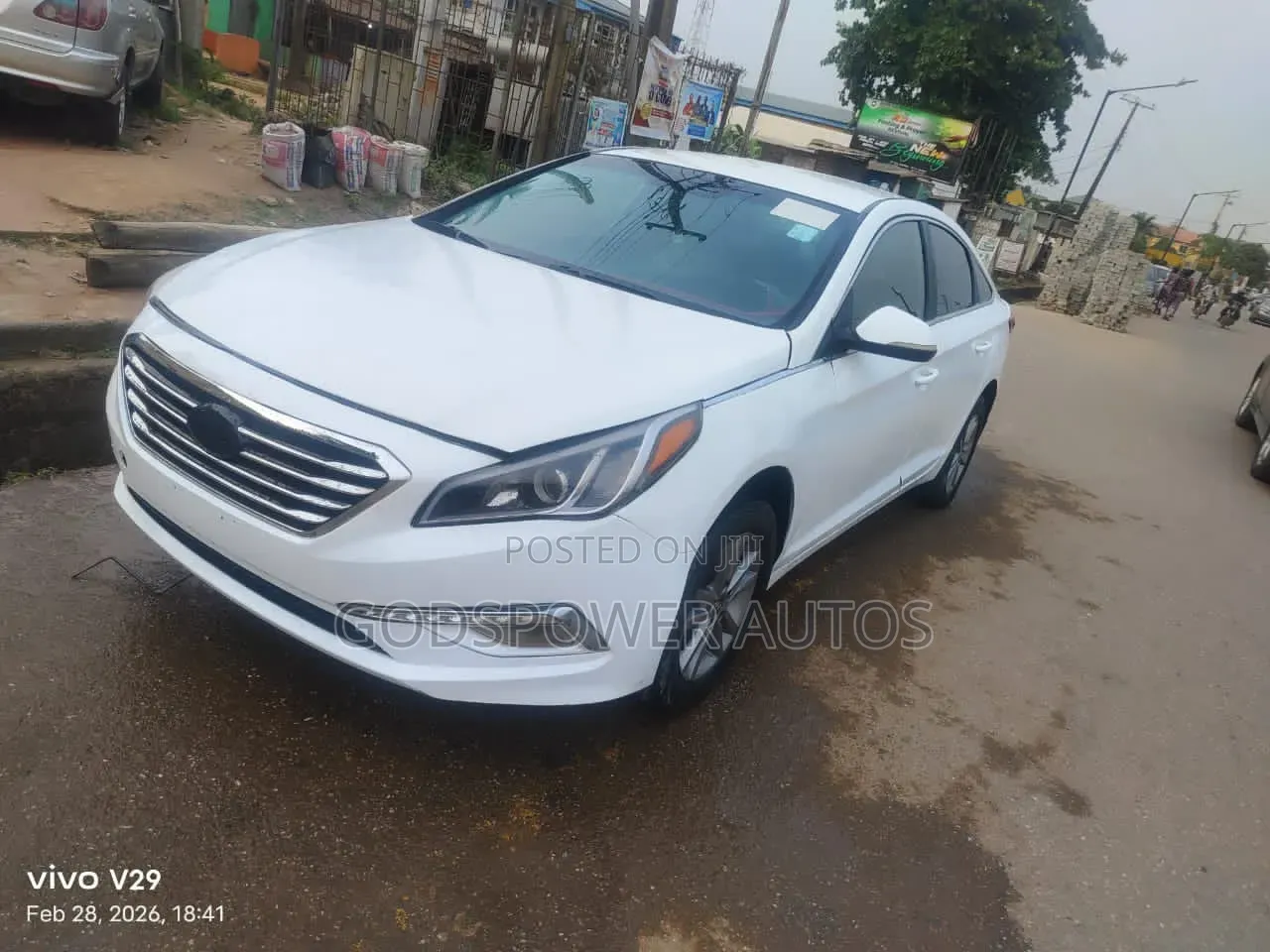 Hyundai Sonata Base Sedan FWD (2.4L 4cyl 6A) 2016 White