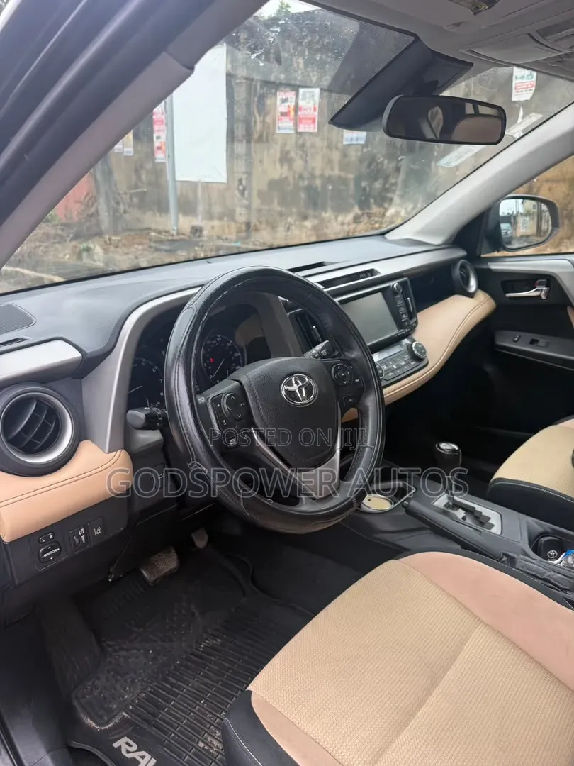 Toyota RAV4 Limited AWD (2.5L 4cyl 6A) 2017 Black