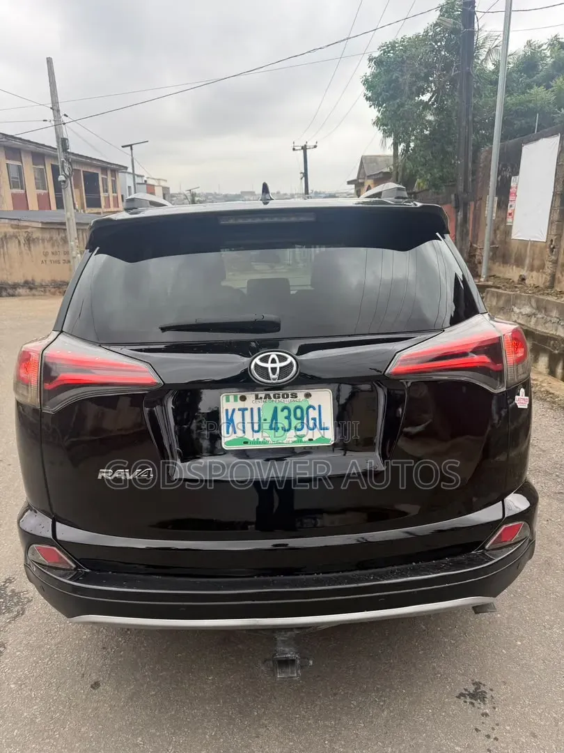 Toyota RAV4 Limited AWD (2.5L 4cyl 6A) 2017 Black