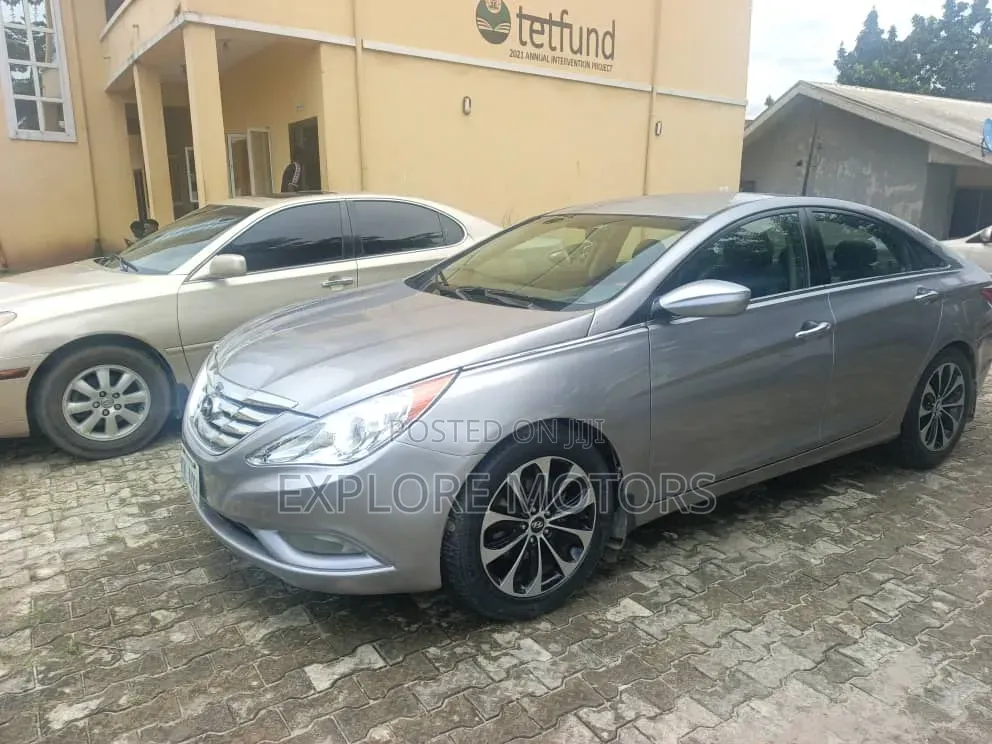 Hyundai Sonata 2013 Silver