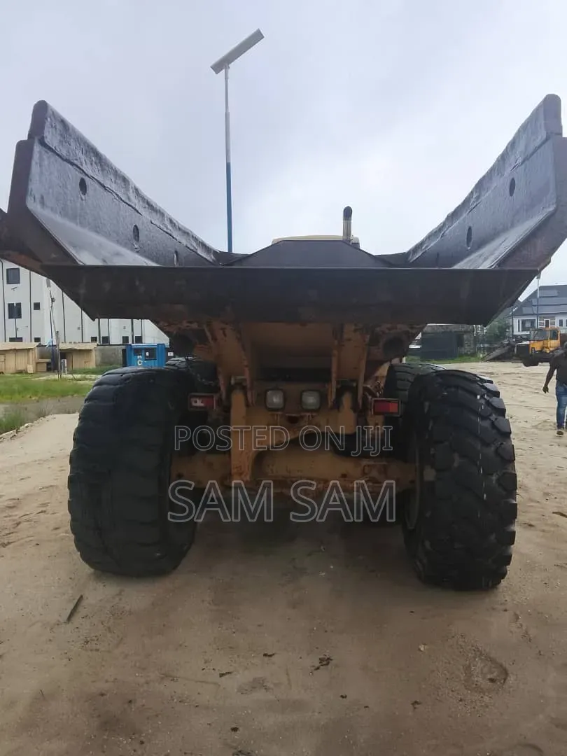 Company Return 30 Tons Dumper
