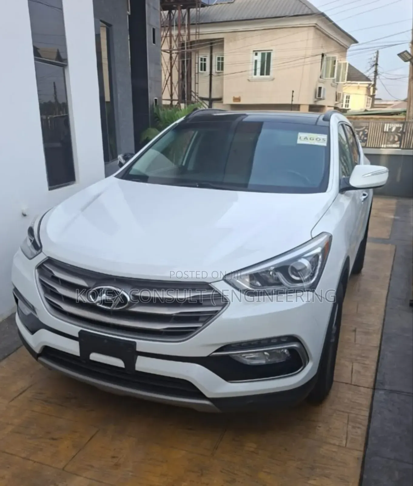Hyundai Santa Fe SE AWD 2017 White