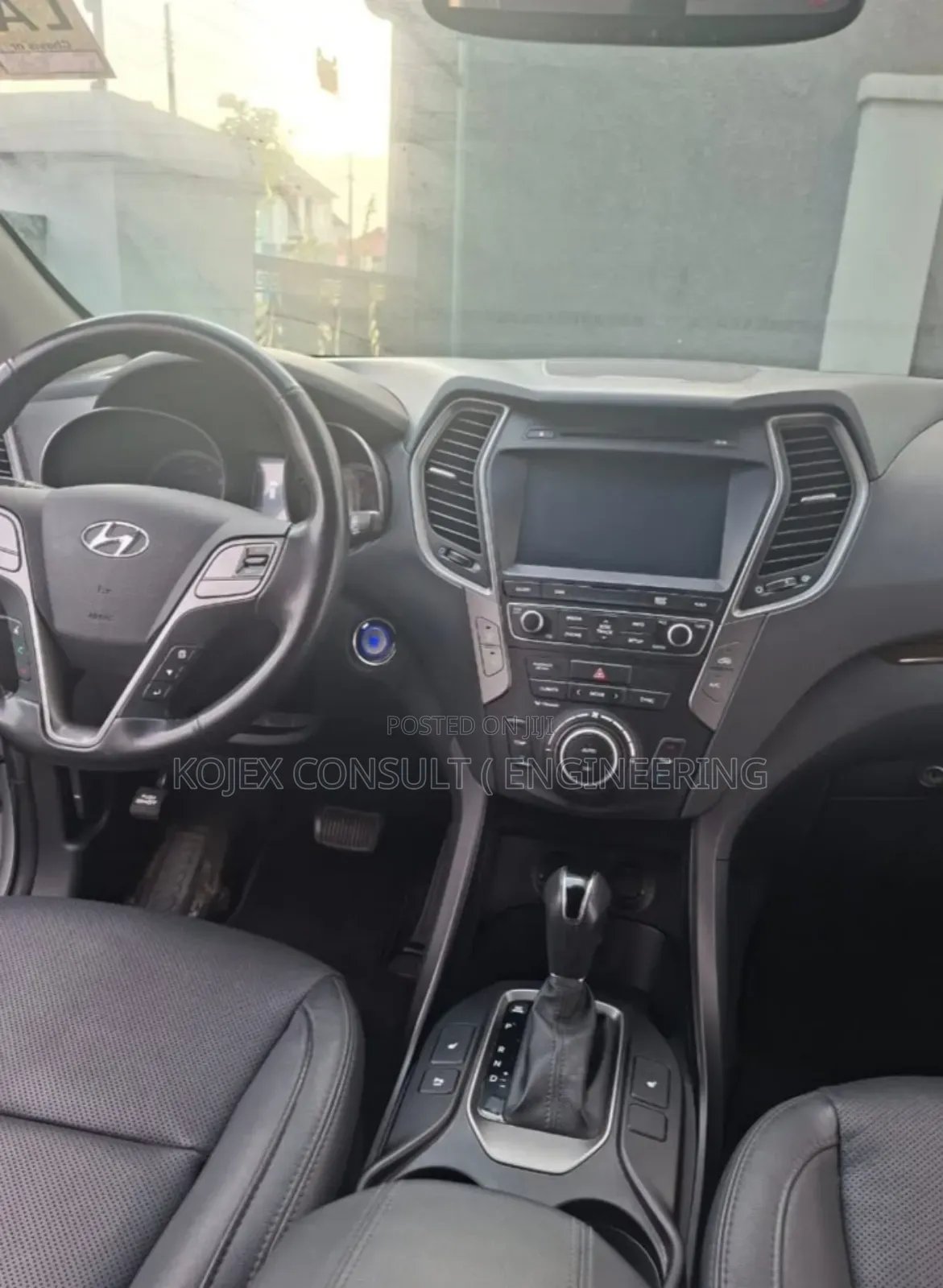 Hyundai Santa Fe SE AWD 2017 White