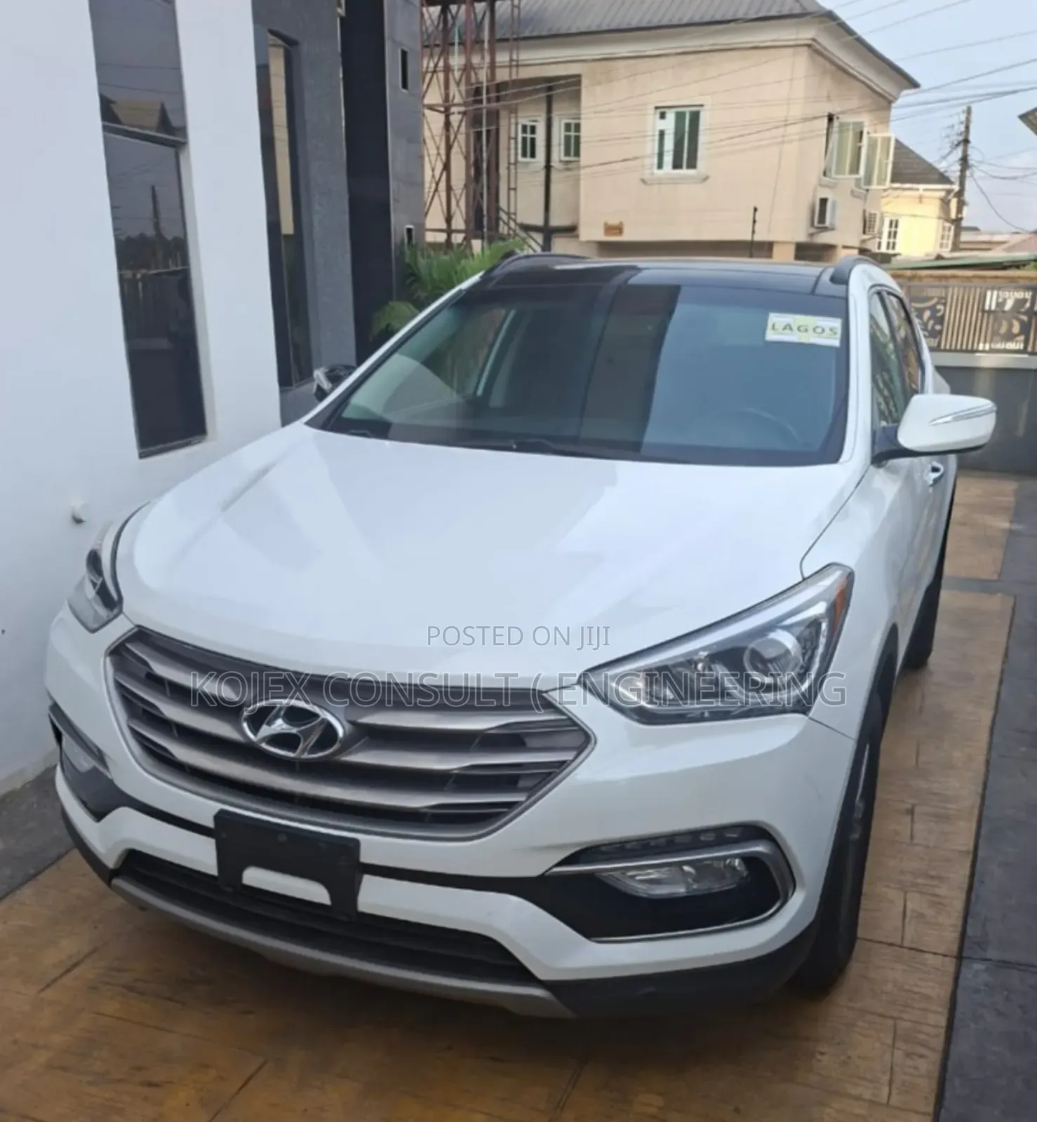 Hyundai Santa Fe SE AWD 2017 White