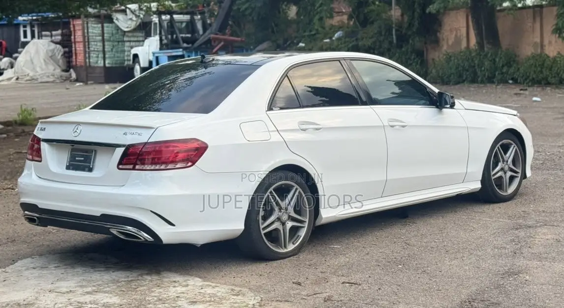 Mercedes-Benz E350 Base 4Matic Sedan AWD (3.5L 6cyl 7A) 2014 White
