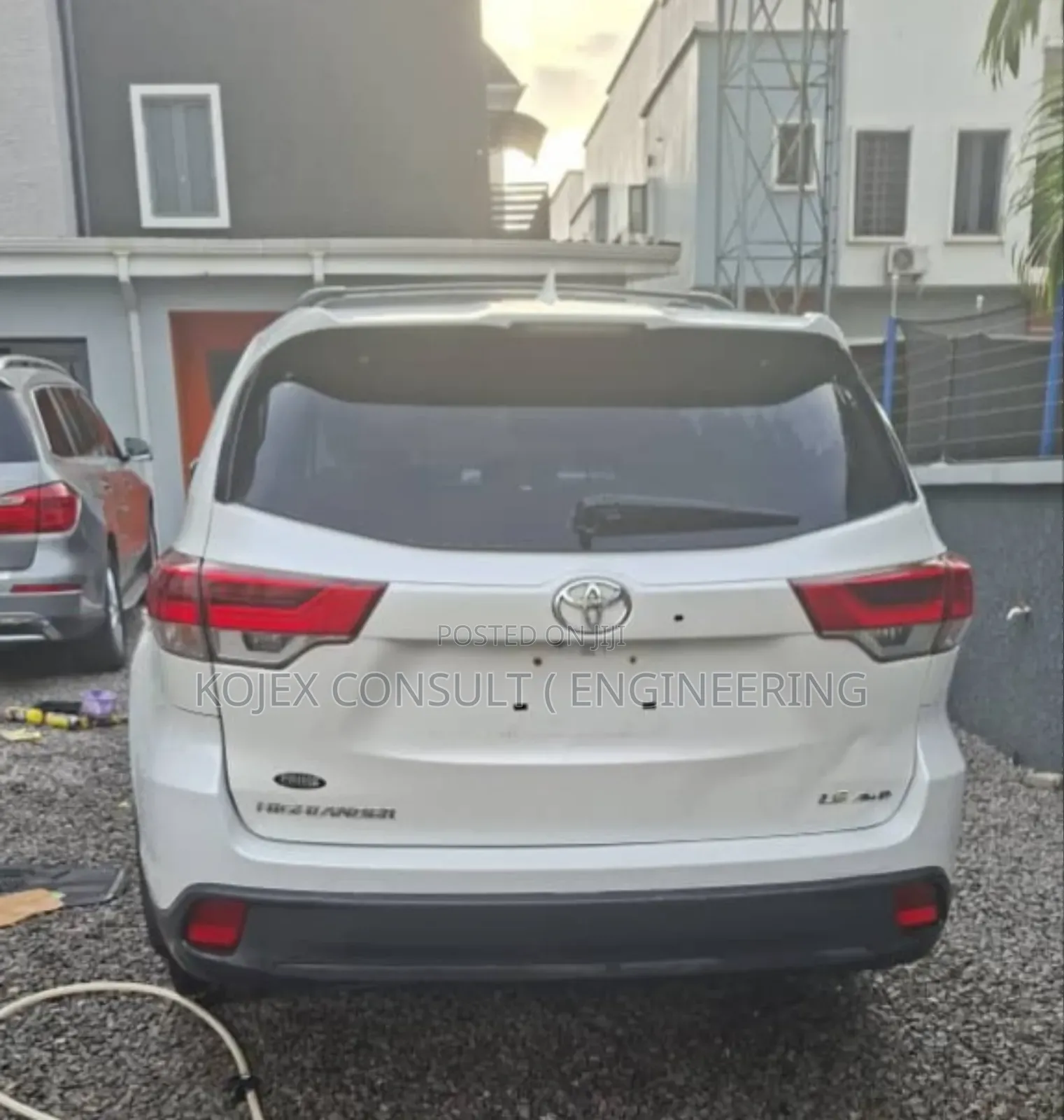 Toyota Highlander LE 4x4 V6 (3.5L 6cyl 8A) 2017 White