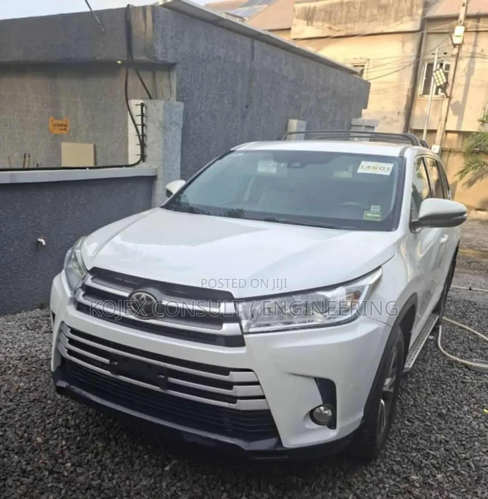 Toyota Highlander LE 4x4 V6 (3.5L 6cyl 8A) 2017 White