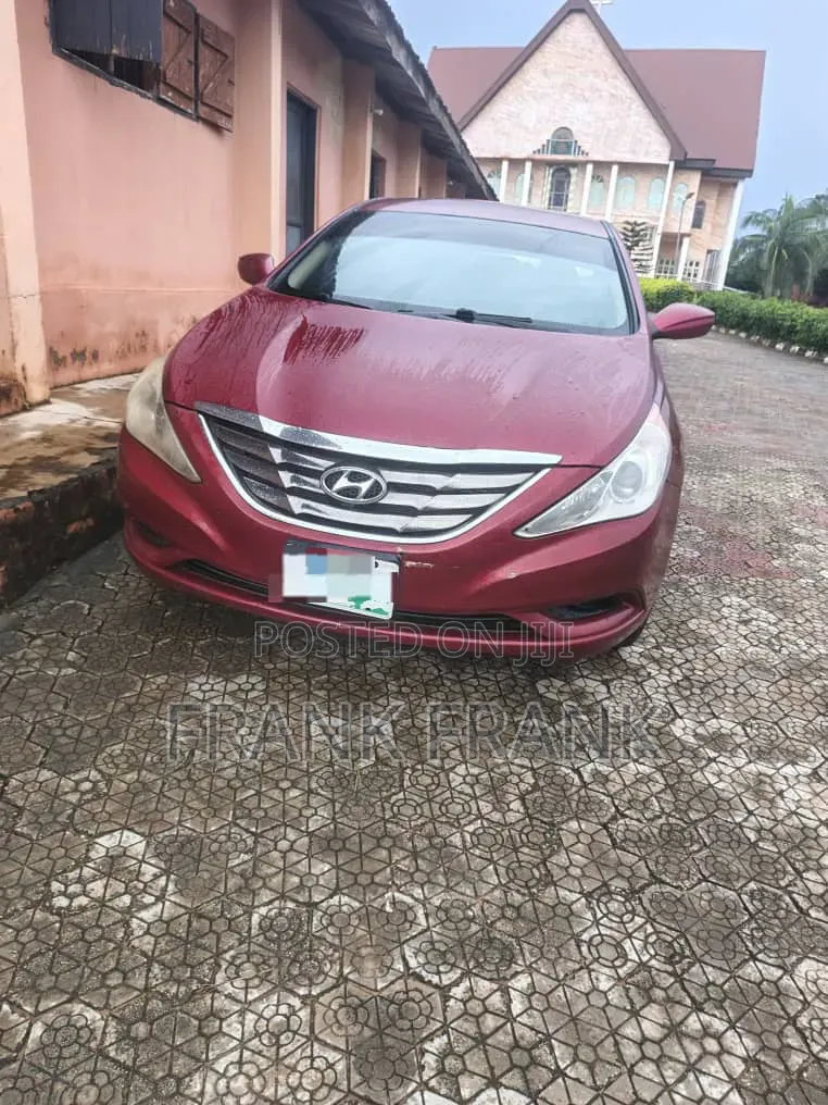 Hyundai Sonata 2011 Red