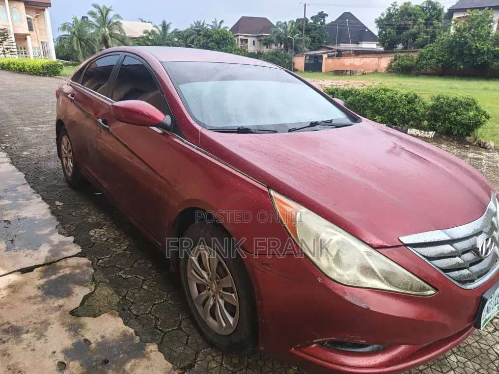 Hyundai Sonata 2011 Red