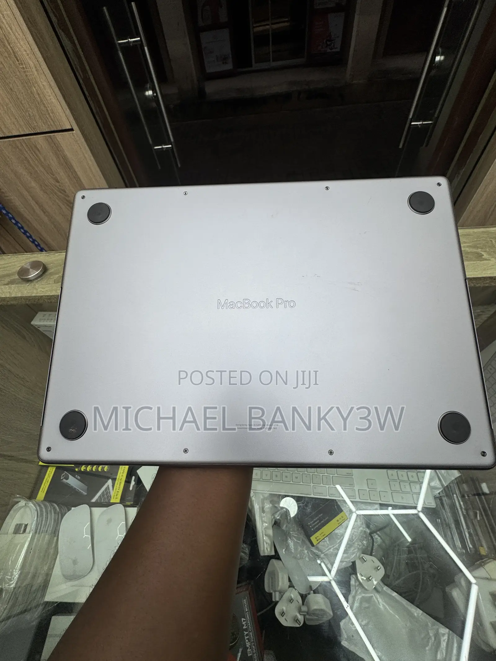 Laptop Apple MacBook Pro 2023 M2 Pro 16GB Apple M2 SSD 512GB