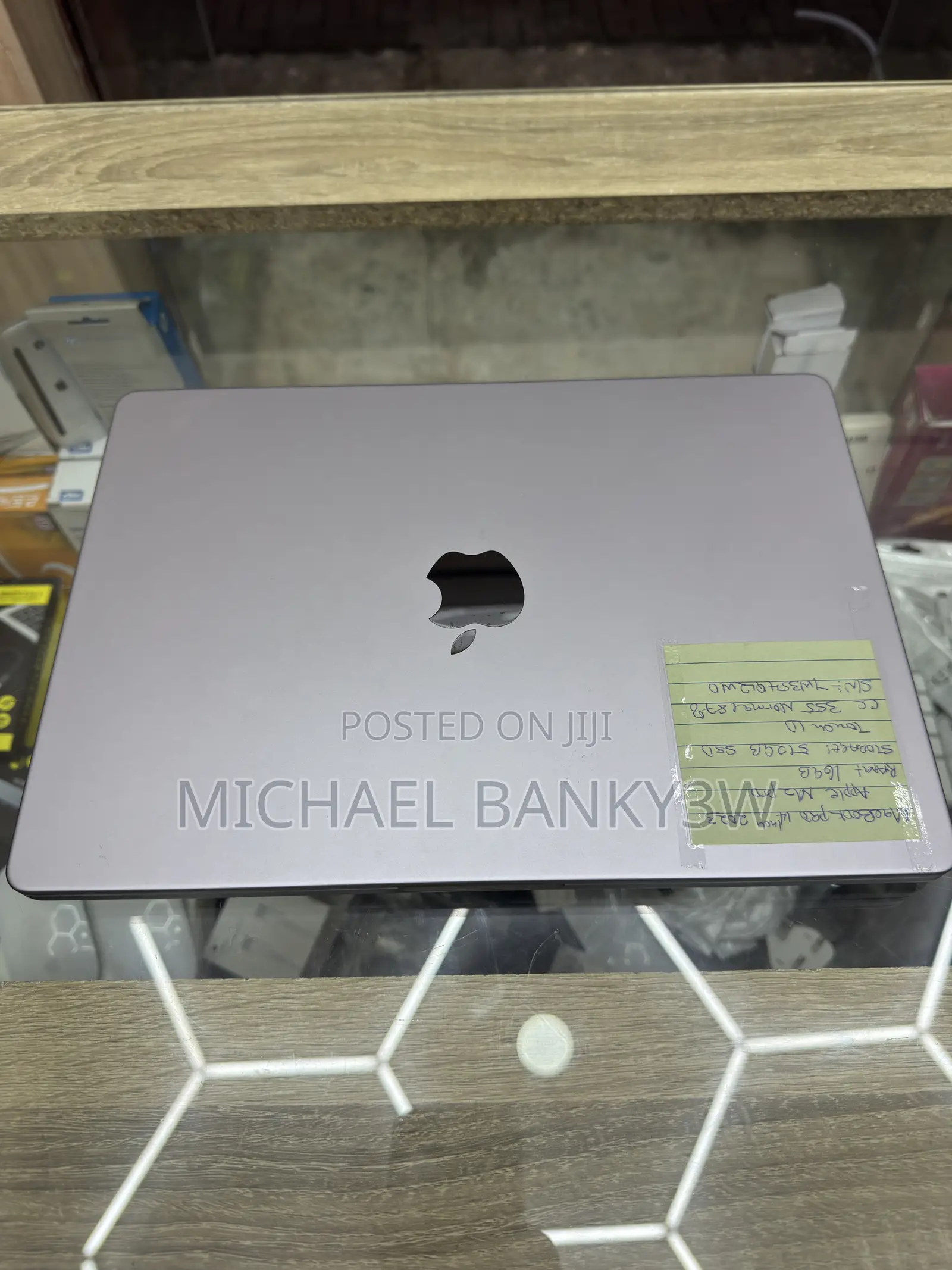 Laptop Apple MacBook Pro 2023 M2 Pro 16GB Apple M2 SSD 512GB