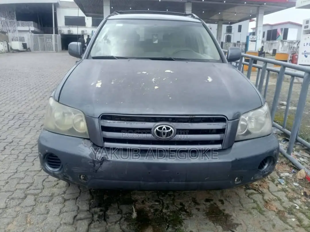Toyota Highlander 2004 Blue