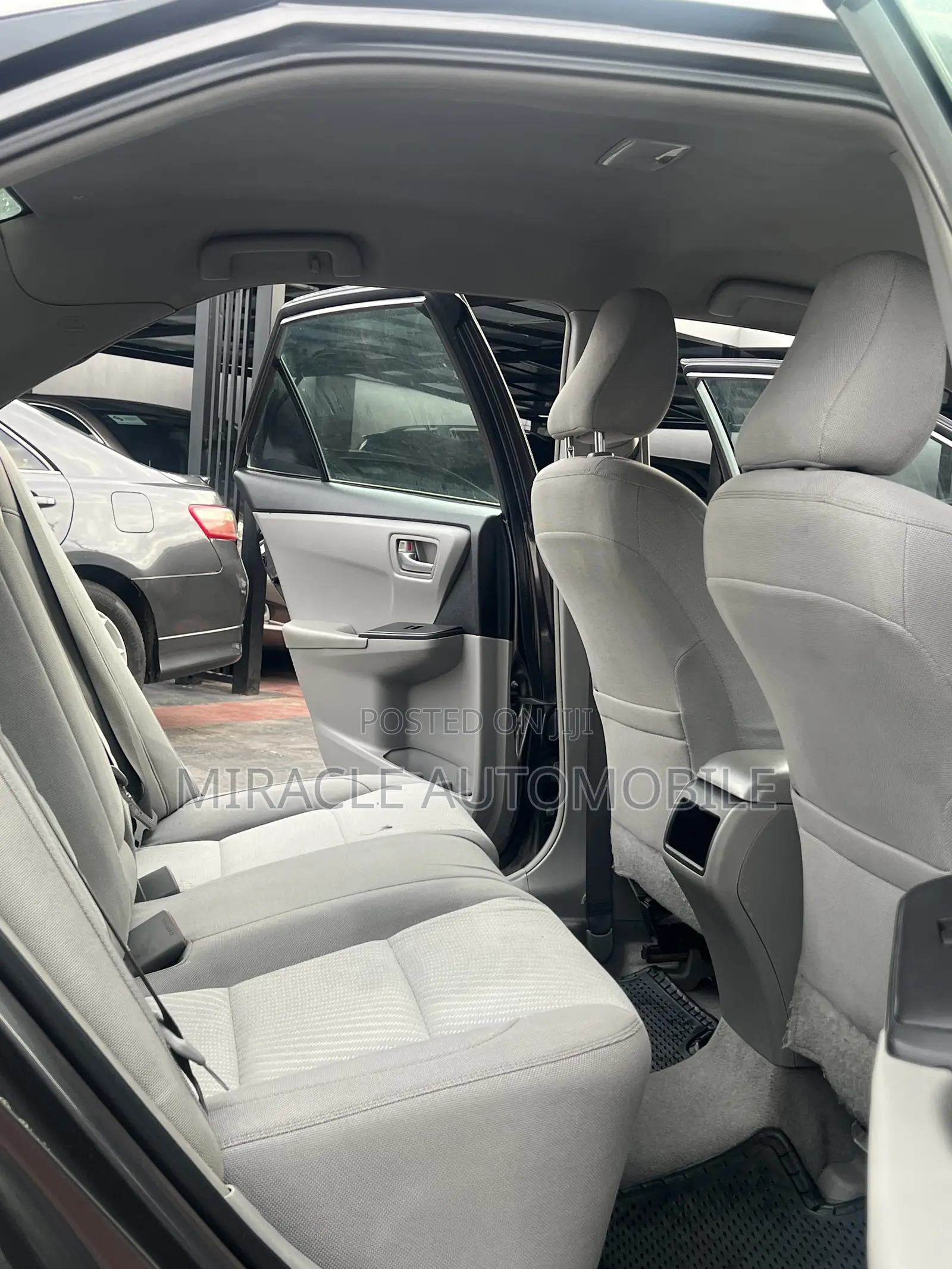 Toyota Camry LE 4dr Sedan (2.5L 4cyl 6A) 2016 Gray
