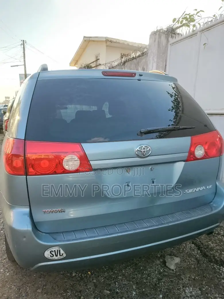 Toyota Sienna 2005 Ivory