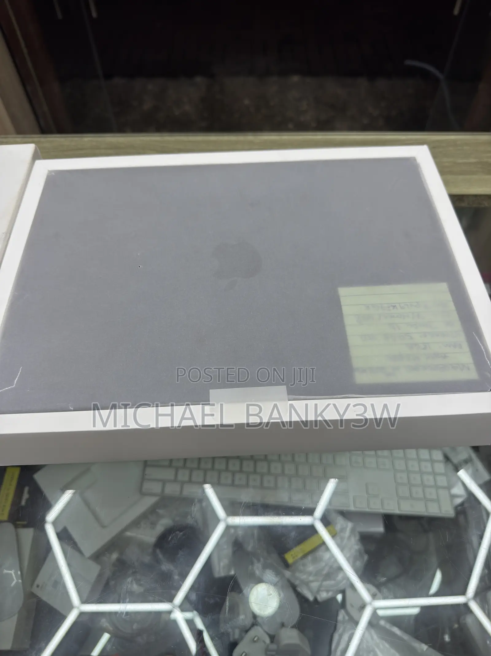 Laptop Apple MacBook Pro 2023 M3 Pro 18GB Apple M3 Pro SSD 512GB