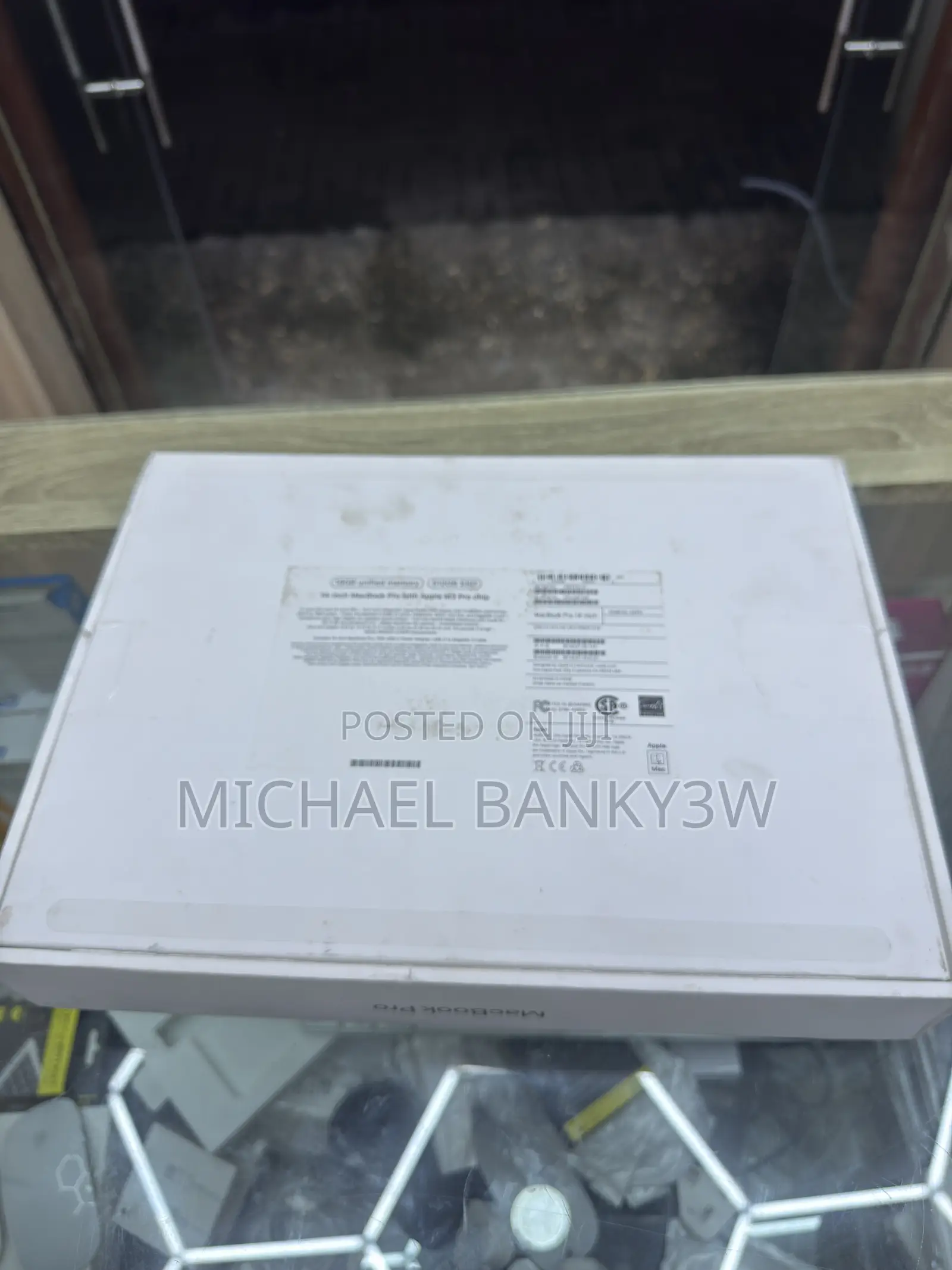 Laptop Apple MacBook Pro 2023 M3 Pro 18GB Apple M3 Pro SSD 512GB