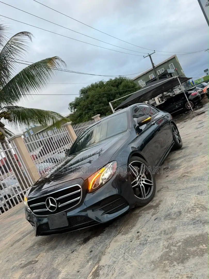 Mercedes-Benz E300 2018 Black