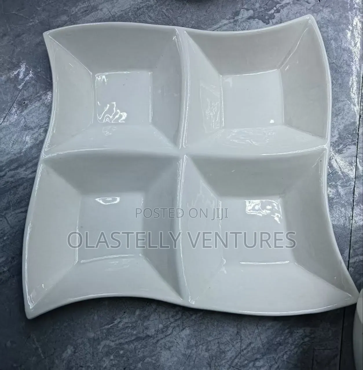 High Quality 10inches 4 Partition Ceramic Plate CTN of 30pcs H.
