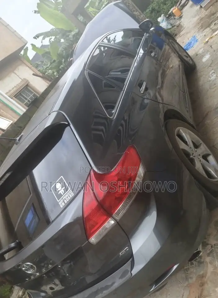 Toyota Venza AWD 2011 Gray