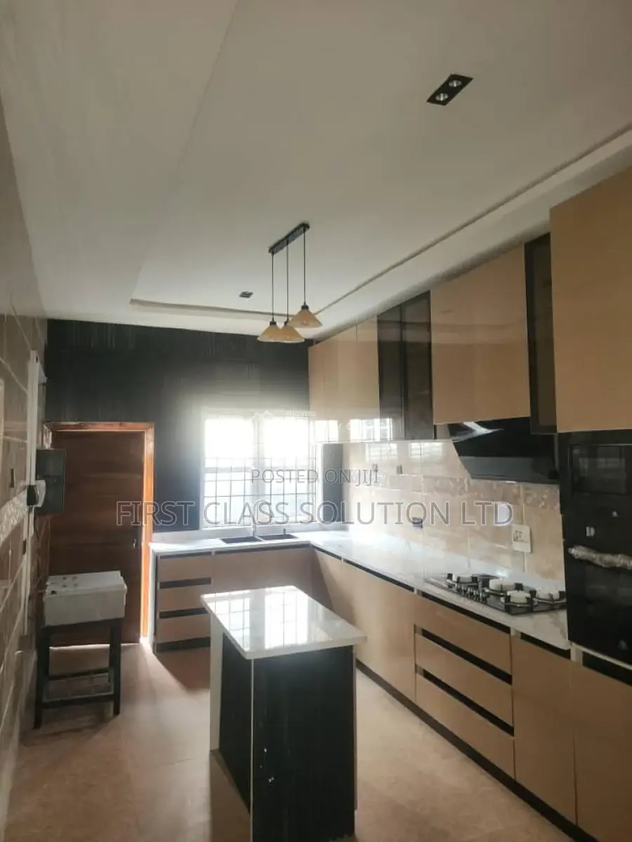 5bdrm Duplex in Idado, Lekki, Lagos for sale