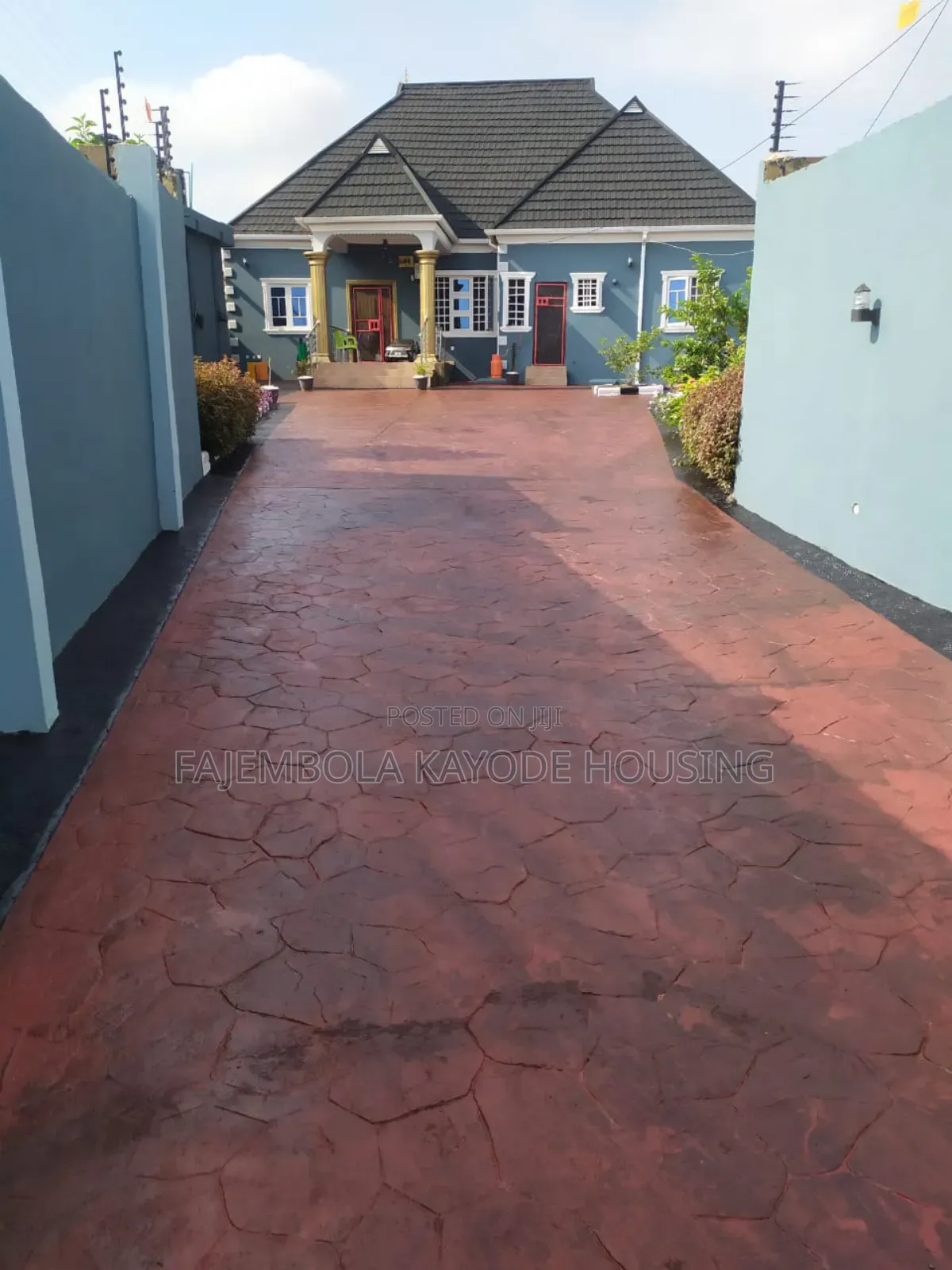 Mini Flat in Olodo Bank, Iwo Road for rent