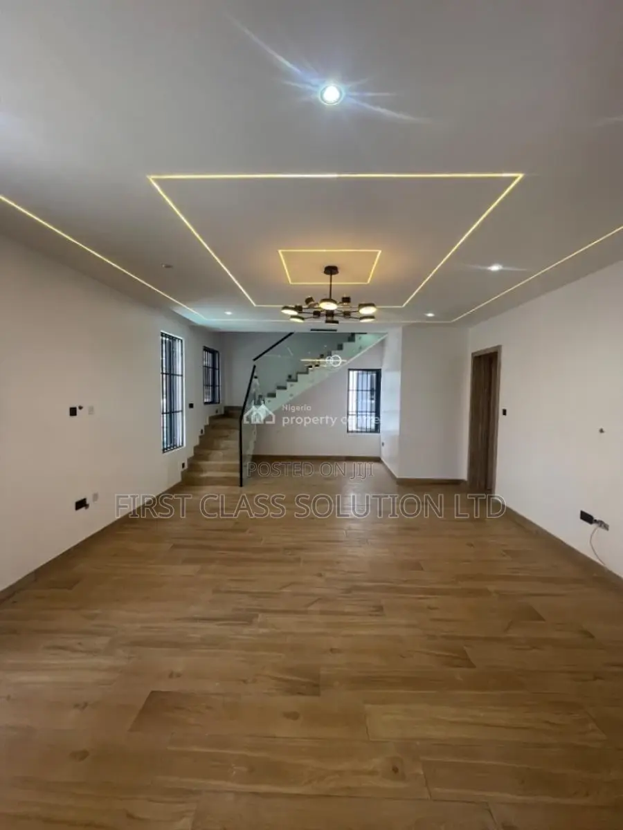 4bdrm Duplex in Off Monastery Road, for sale