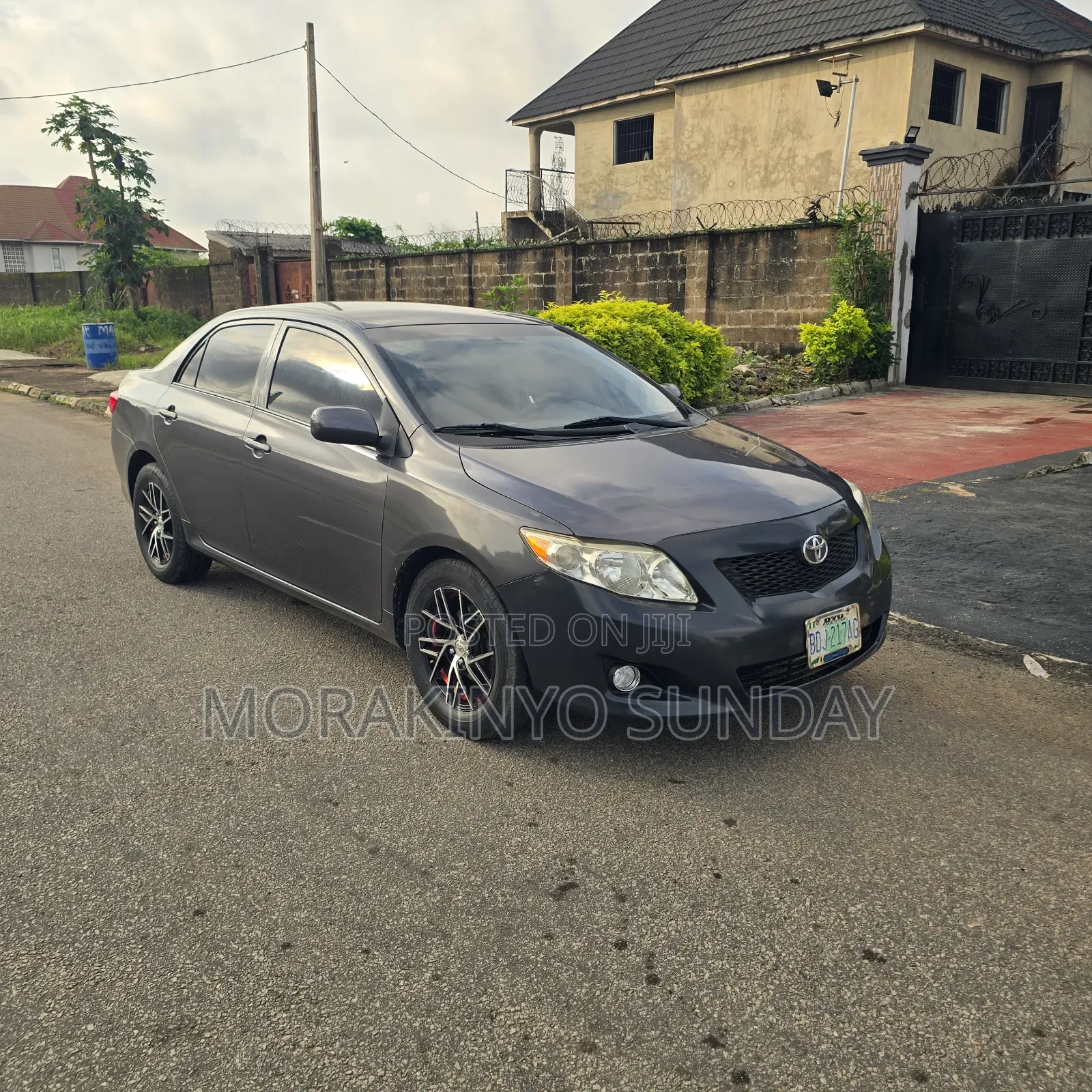 Toyota Corolla LE 4dr Sedan (1.8L 4cyl 4A) 2010 Gray