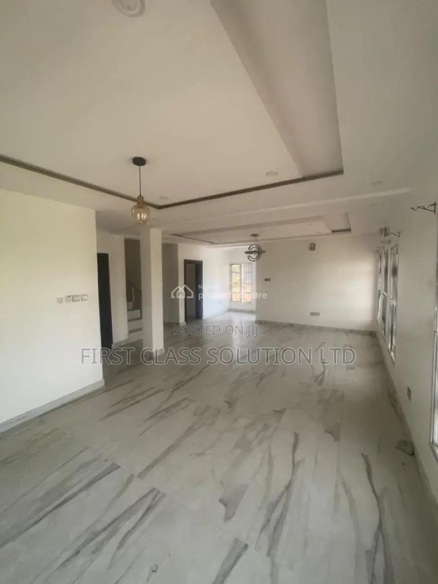 4bdrm Duplex in Off Monastery Road, for sale