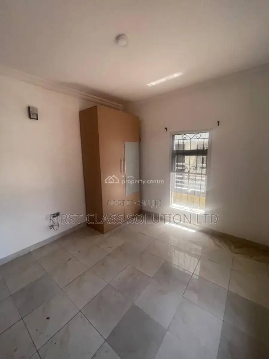 4bdrm Duplex in Off Monastery Road, for sale