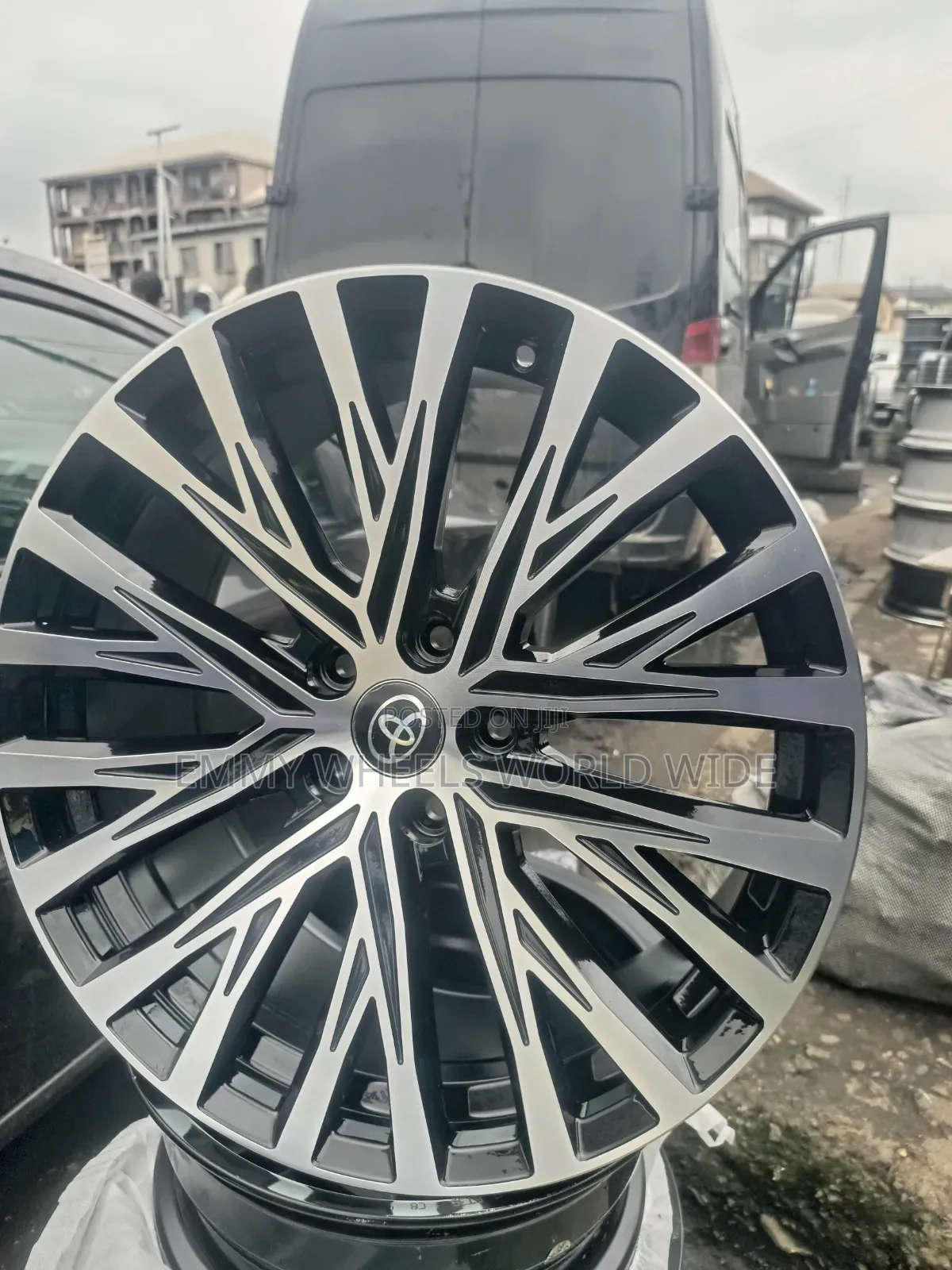 19inches for Toyota Highlander ,Venza Black and Stainless Available