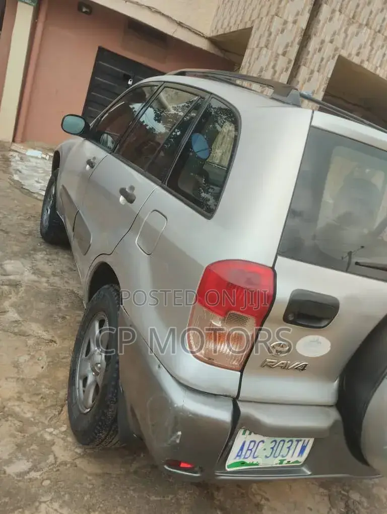 Toyota RAV4 Automatic 2004 Gray