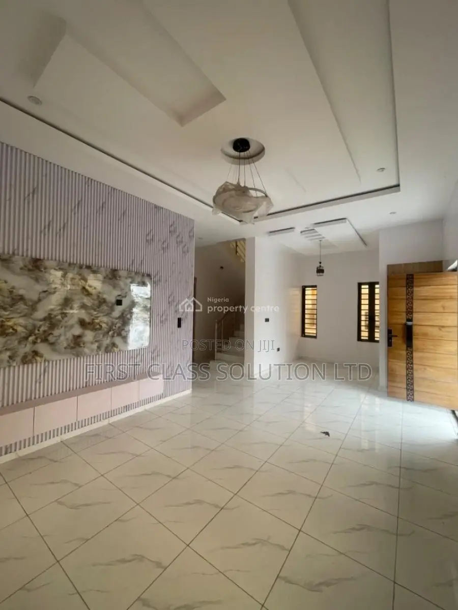 5bdrm Duplex in Ajah, Lagos for sale