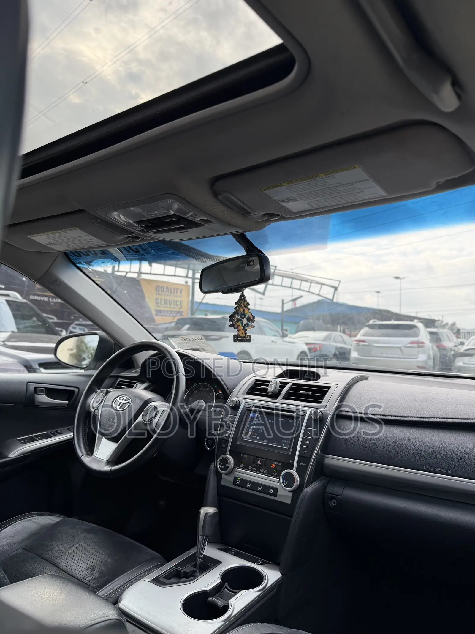 Toyota Camry SE V6 4dr Sedan (3.5L 6cyl 6A) 2013 Silver