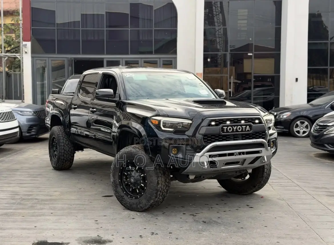Toyota Tacoma 2017 Black