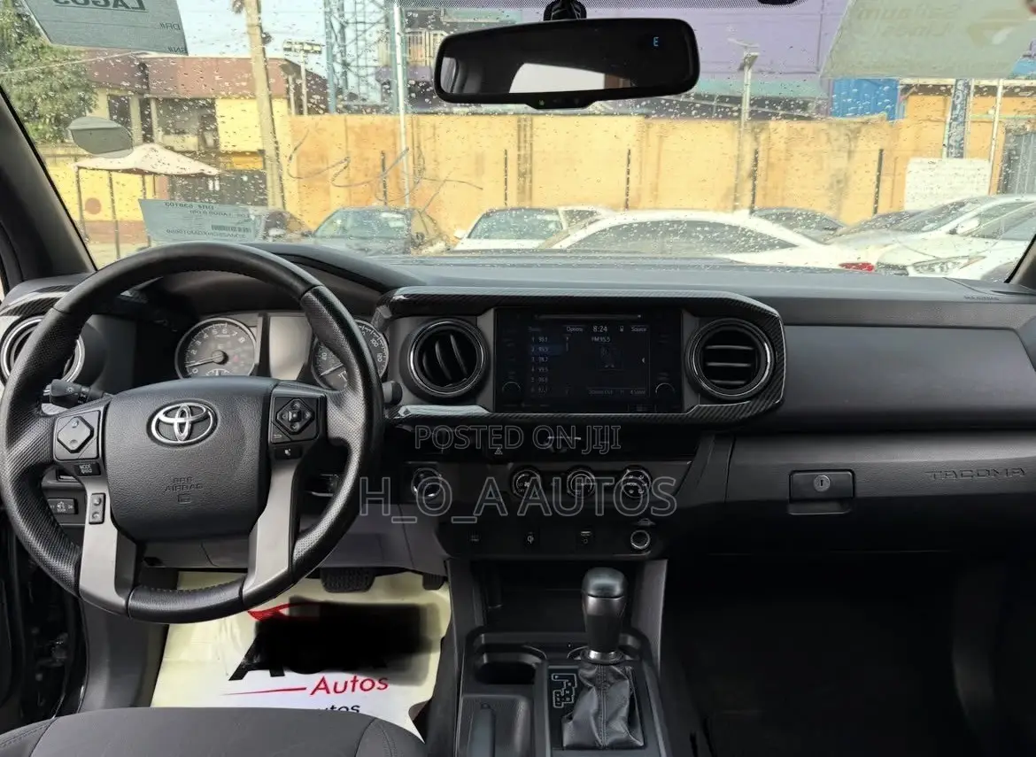 Toyota Tacoma 2017 Black