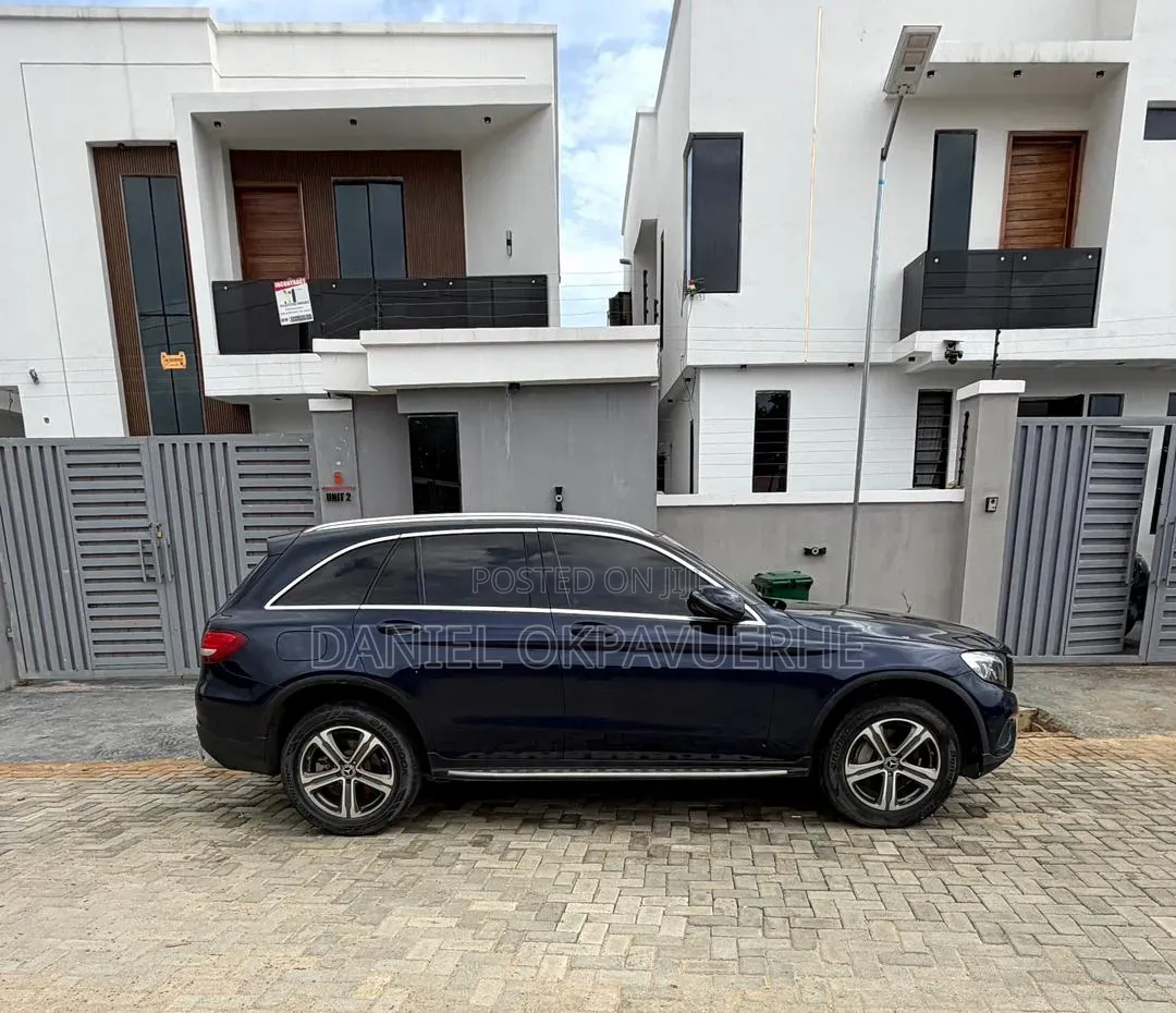 Mercedes-Benz GLC-Class 2018 Blue