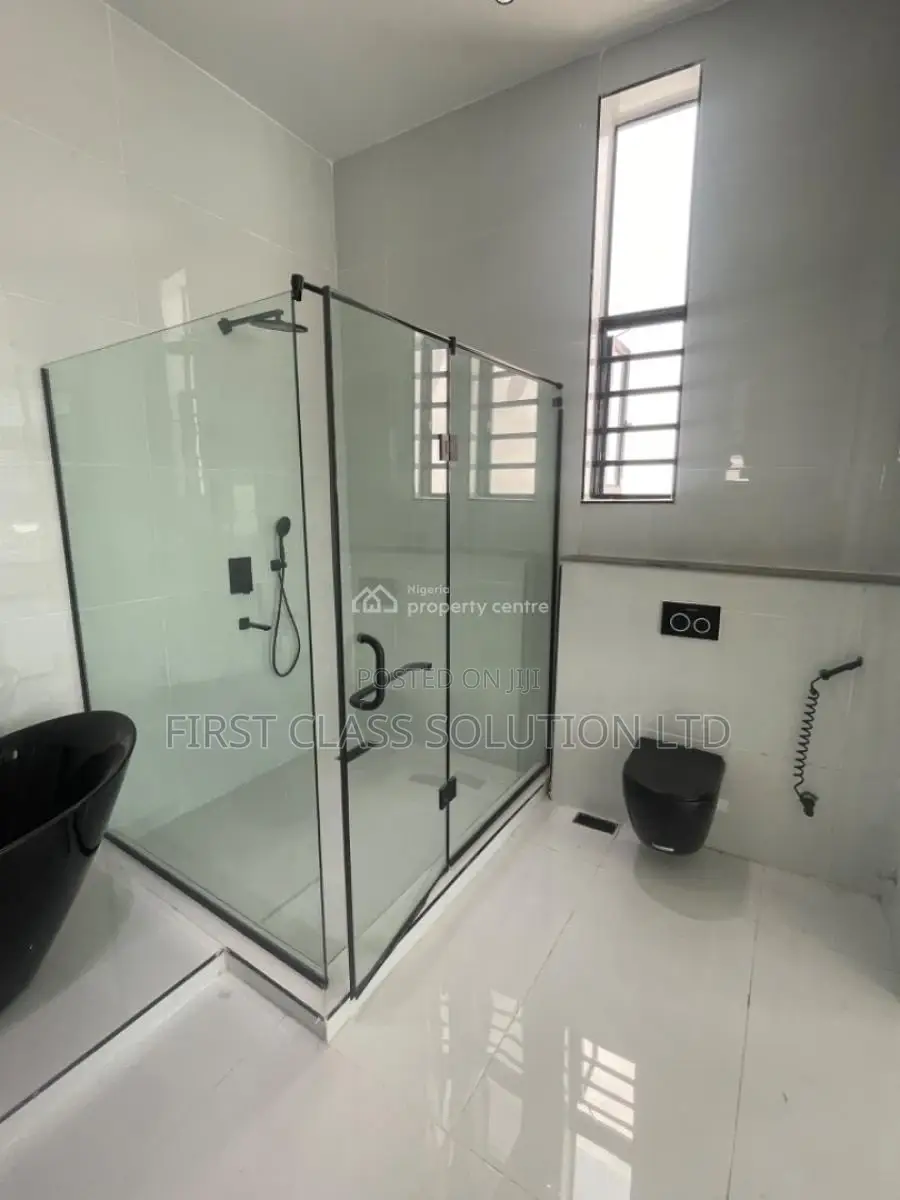 5bdrm Duplex in Ajah, Lagos for sale