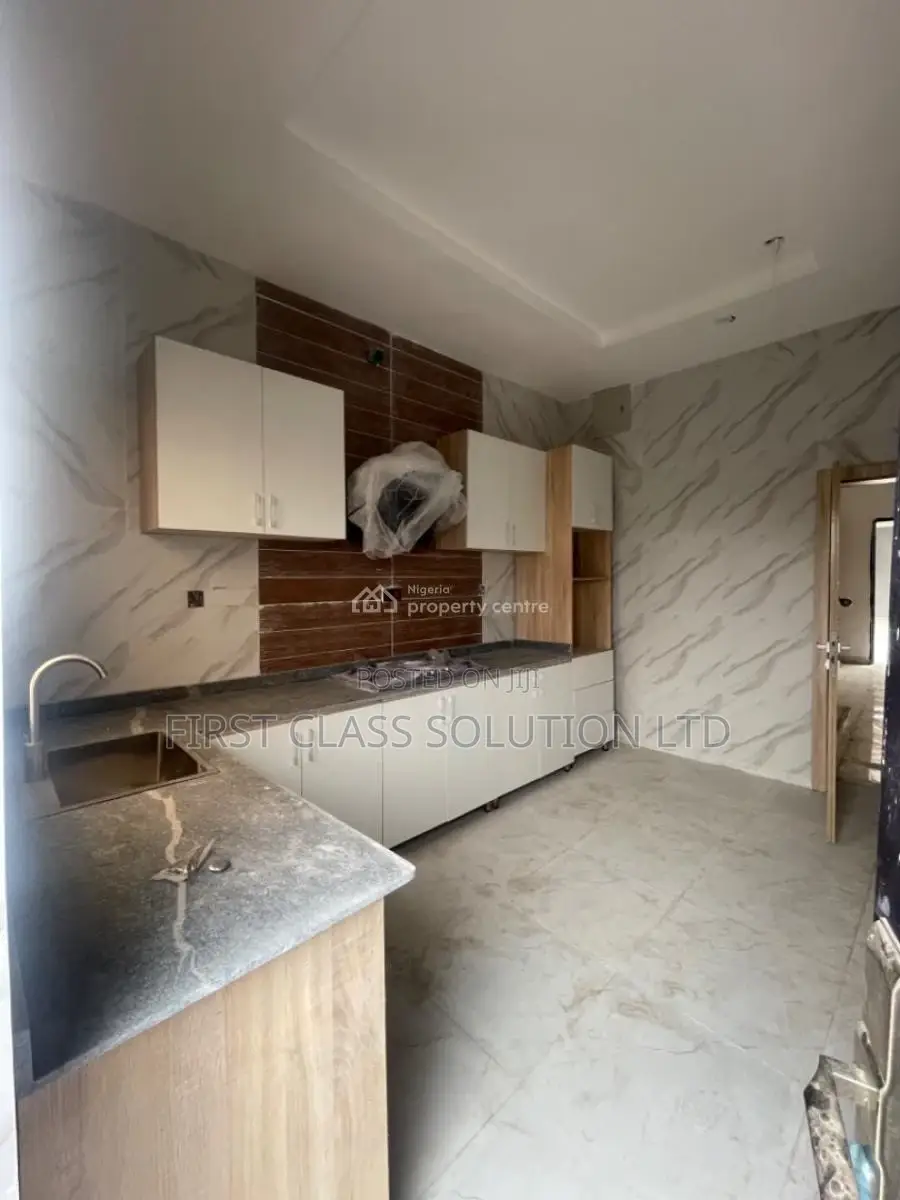 4bdrm Duplex in Ajah, Lagos for sale
