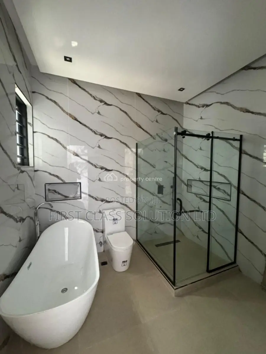 4bdrm Duplex in New Road, Lekki, for sale