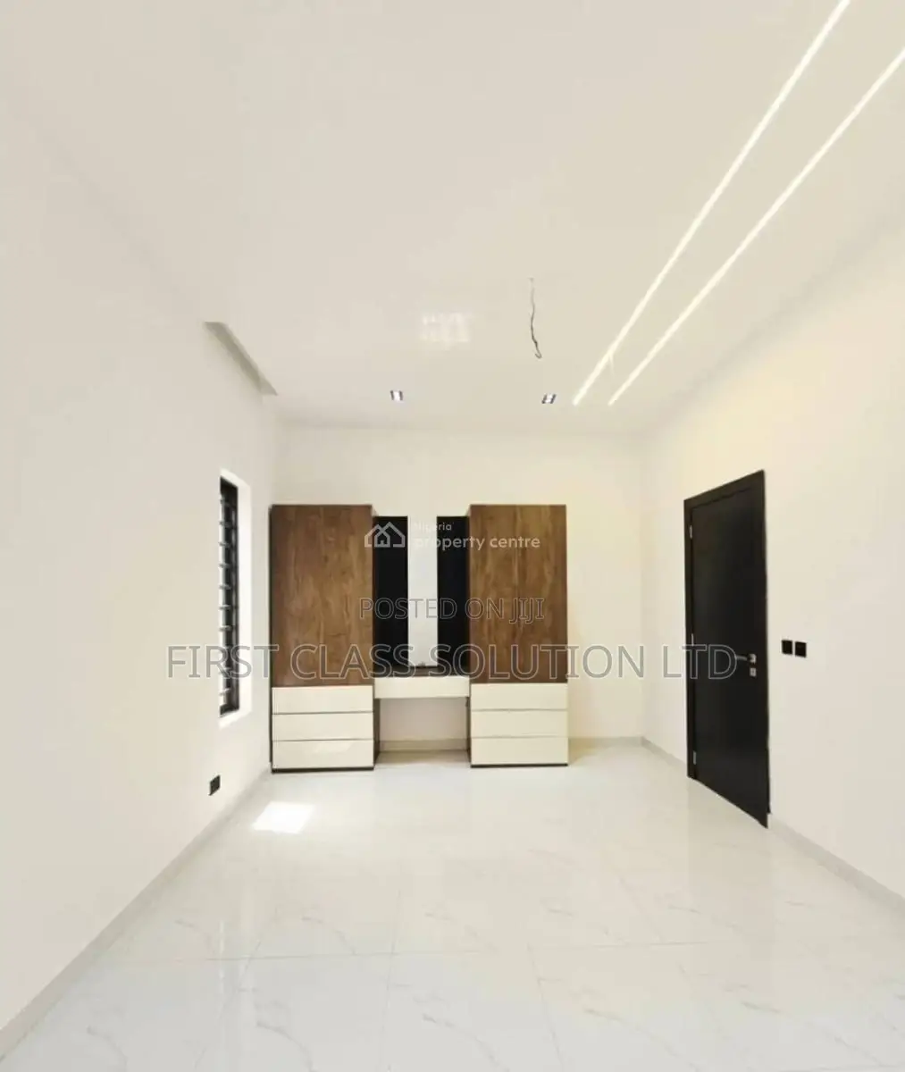 4bdrm Duplex in New Road, Lekki, for sale