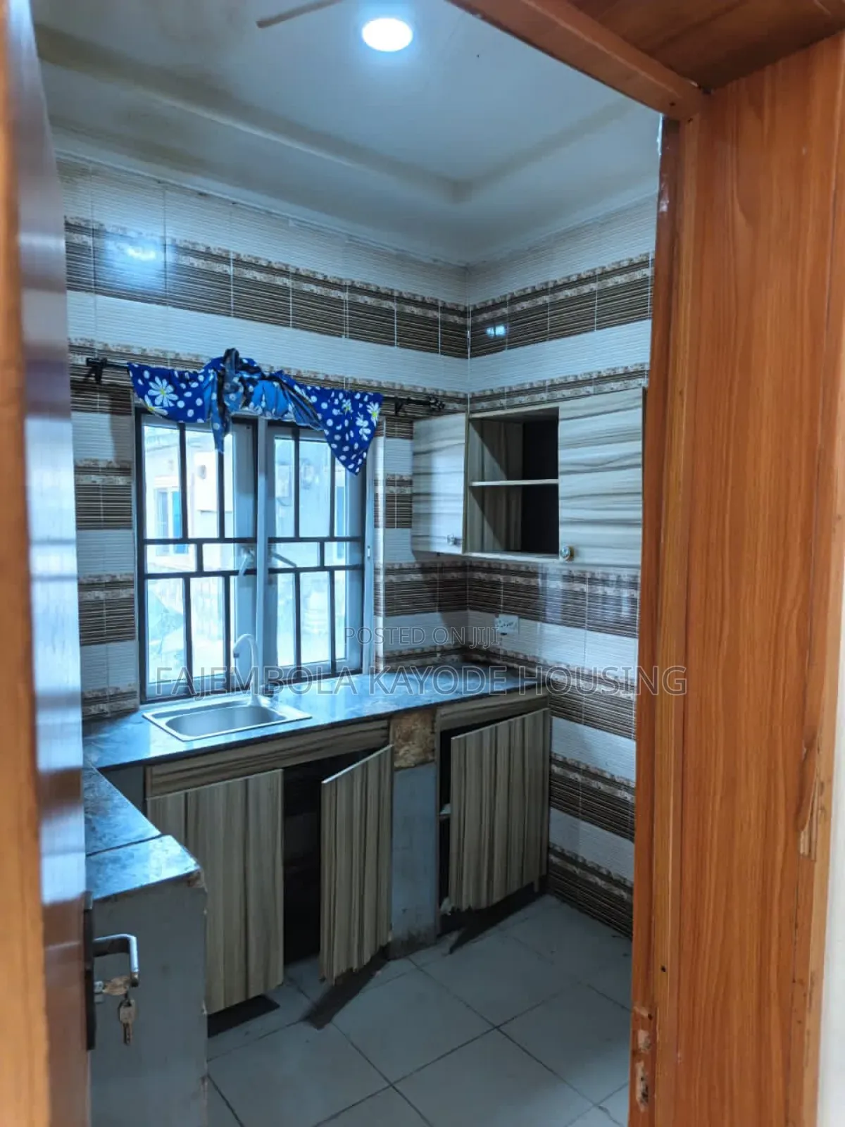2bdrm Bungalow in Alaaka, Elebu, Oluyole Estate for rent