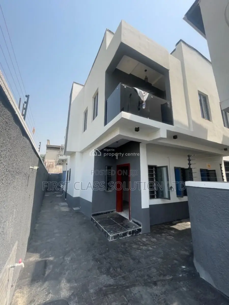 5bdrm Duplex in Off Abraham for sale
