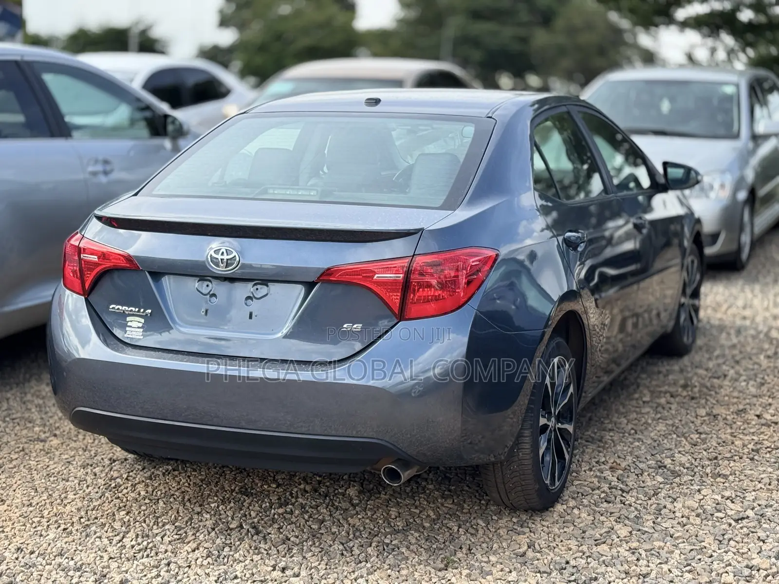 Toyota Corolla SE (1.8L 4cyl 6M) 2019 Gray