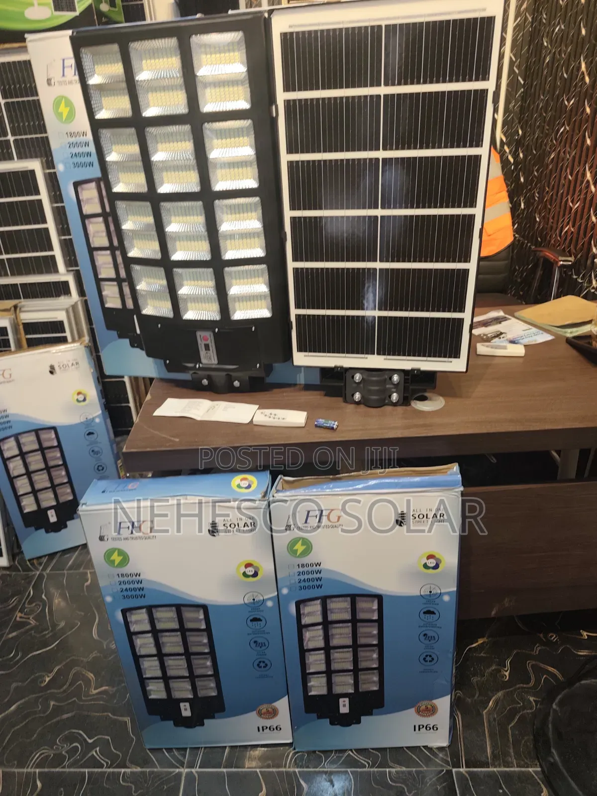 Powerful FFG Solar Street Light for Homes Compounds