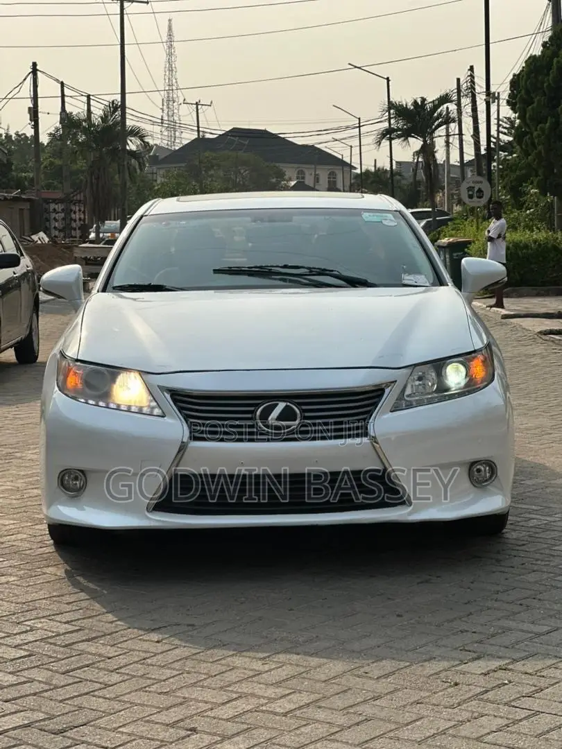 2016 Lexus Es350 Available for Hire and Self Drive.